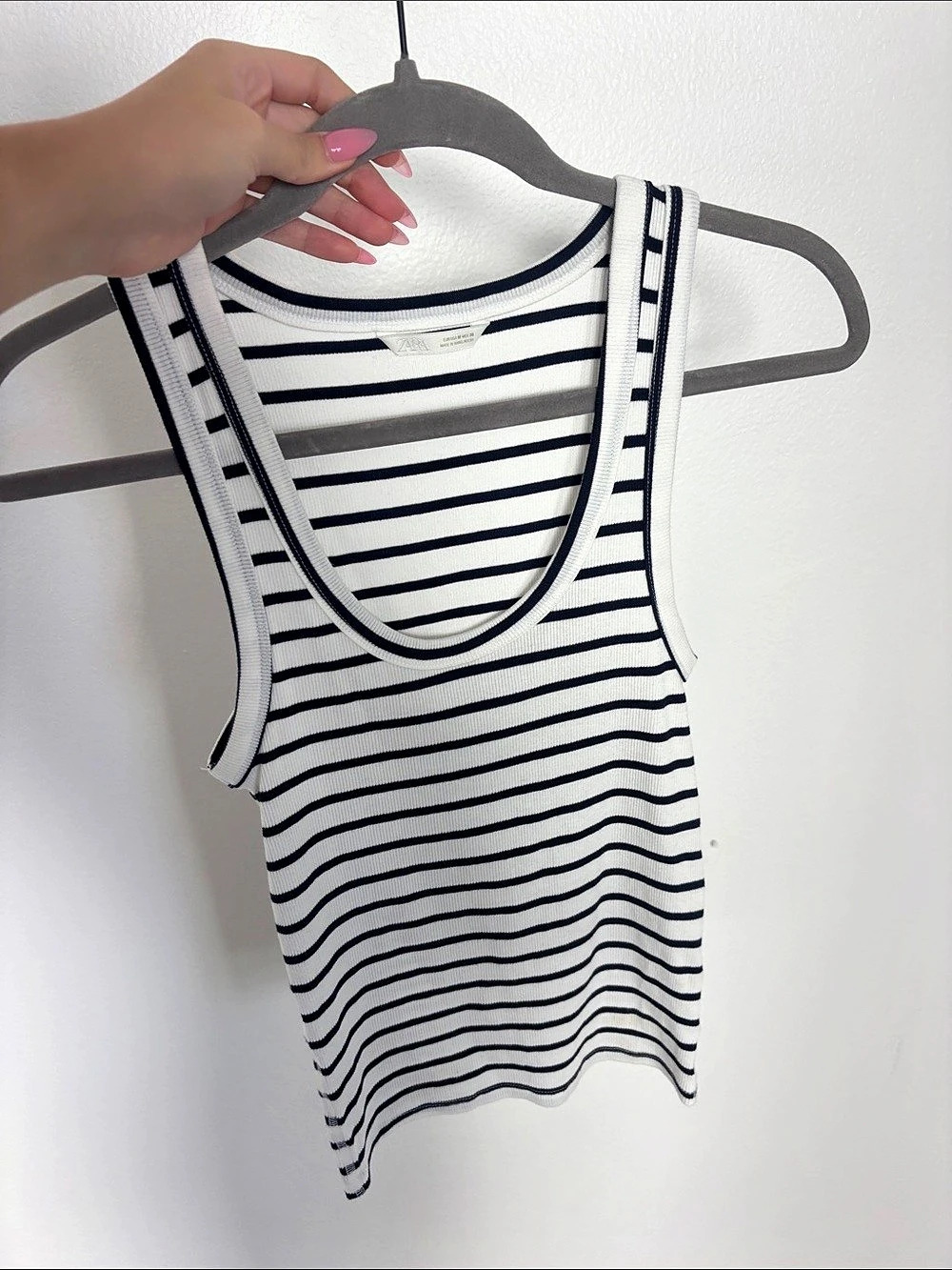 Zara Striped Tank Top in White & Blue Size Medium Like New